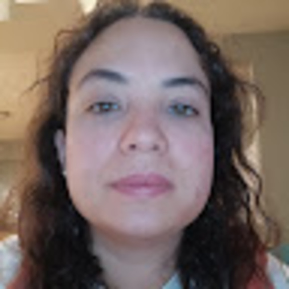 Meet your Posher, Caroline - Picture 1 of 1